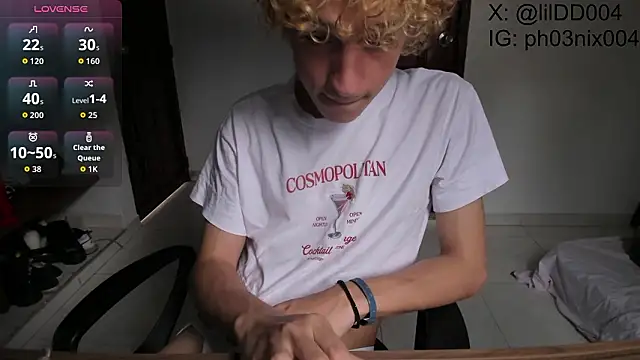 Snapshot of Danni_boy chatting on 02.14.26 Danni boy online show from 02.14.26