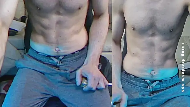 Snapshot of slendt94 chatting on 01.31.25 slendt94 online show from 01.31.25