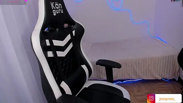 Victoryyy  online show from 11.14.25