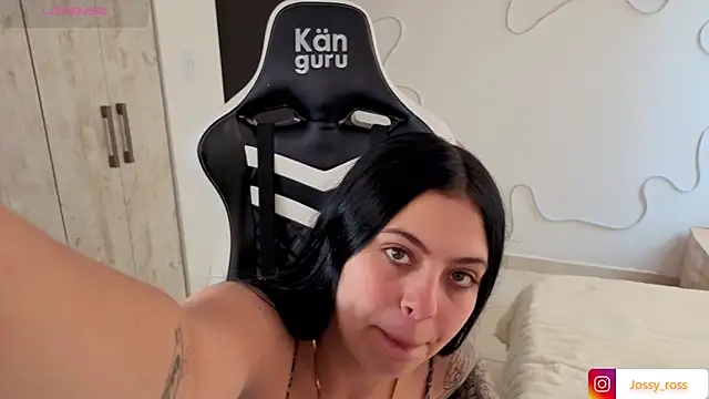 Victoryyy  online show from 02.23.26