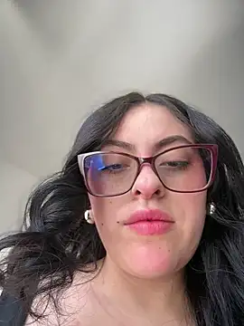 Snapshot of KatteWise chatting on 07.16.26 KatteWise online show from 07.16.26