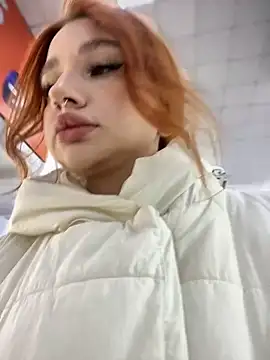 Snapshot of KarinHorny chatting on 12.13.24 KarinHorny online show from 12.13.24