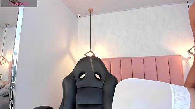 Snapshot of SUNNYCYRUS chatting on 03.03.25 SUNNYCYRUS online show from 03.03.25