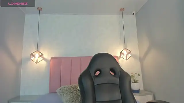 Snapshot of SUNNYCYRUS chatting on 11.07.25 SUNNYCYRUS online show from 11.07.25