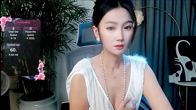 Snapshot of FeiFei-babe chatting on 10.11.25 FeiFei-babe online show from 10.11.25