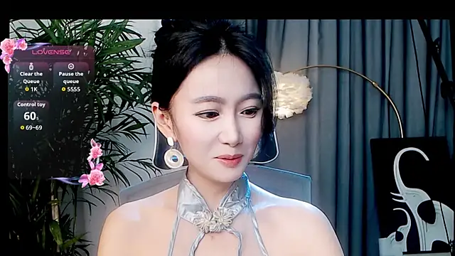 Snapshot of FeiFei-babe chatting on 10.24.25 FeiFei-babe online show from 10.24.25