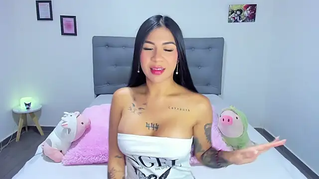 Agataowens online show from 01.17.25