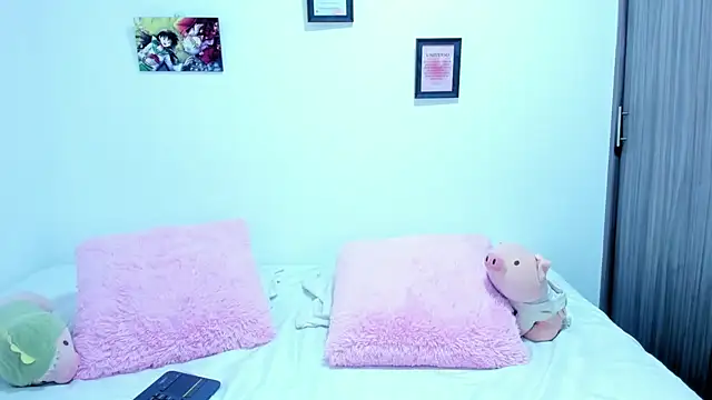 Agataowens online show from 11.06.25