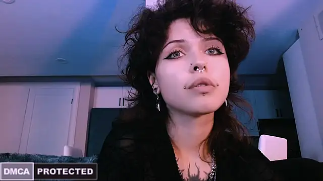 NaughtyLittleFox online show from 11.04.25