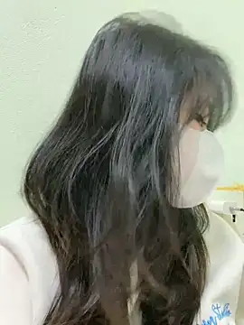 Snapshot of minmin2kk5 chatting on 01.12.25 minmin2kk5 online show from 01.12.25