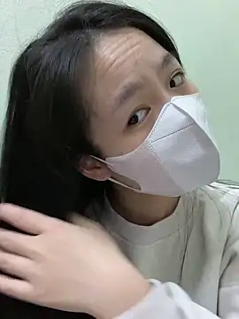 Snapshot of minmin2kk5 chatting on 01.18.25 minmin2kk5 online show from 01.18.25