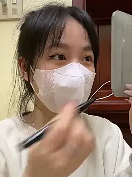 Snapshot of minmin2kk5 chatting on 02.02.25 minmin2kk5 online show from 02.02.25