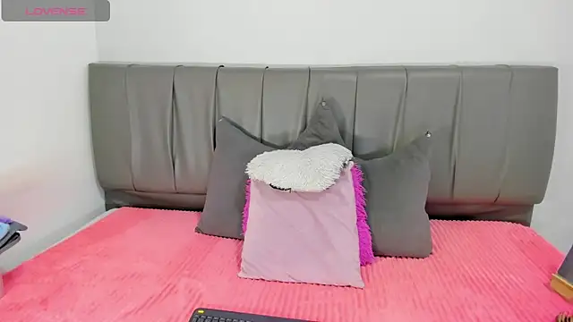 Snapshot of Cherllynn chatting on 09.15.25 Cherllynn online show from 09.15.25