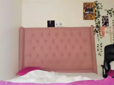 Wendy smal - online show from 02.21.25