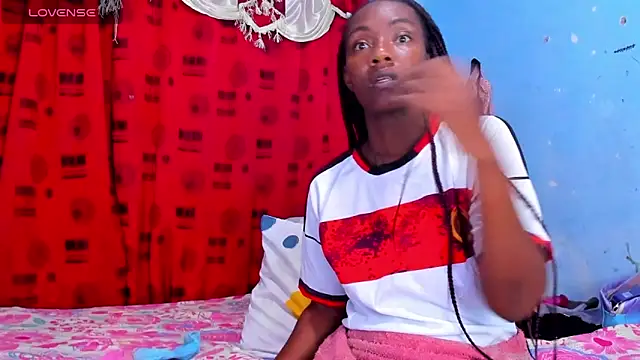 Sandyhamilttoon online show from 11.15.25