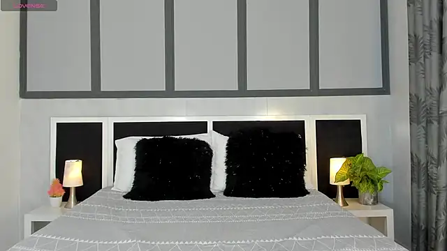 Snapshot of Violet_Rost chatting on 01.30.25 Violet Rost online show from 01.30.25