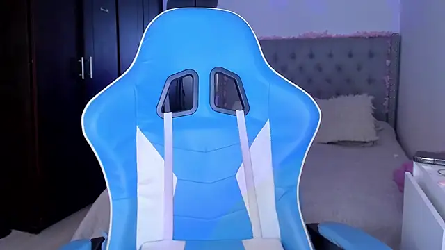 Snapshot of Violet_Rost chatting on 12.05.25 Violet Rost online show from 12.05.25