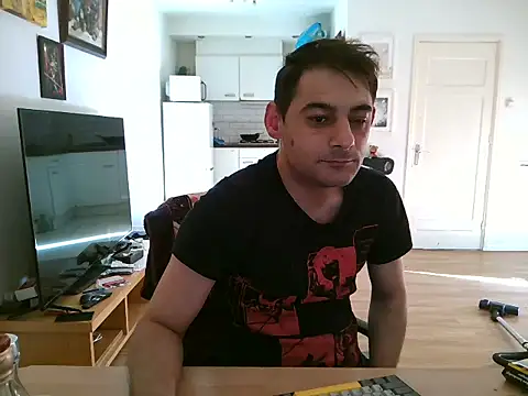 Snapshot of mihaimichael chatting on 08.07.26 mihaimichael online show from 08.07.26
