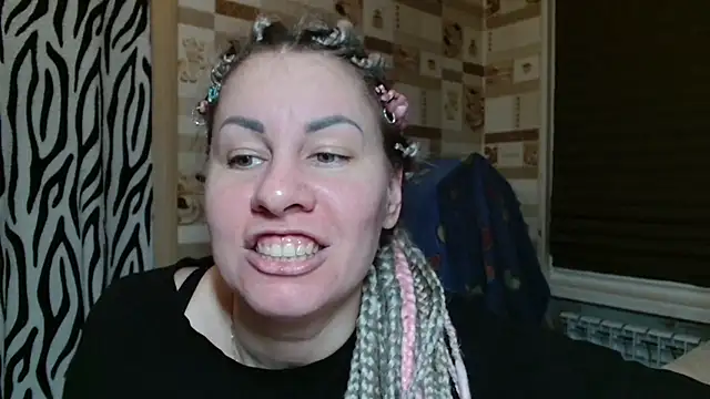 Snapshot of TherestlessKitty chatting on 05.05.26 TherestlessKitty online show from 05.05.26