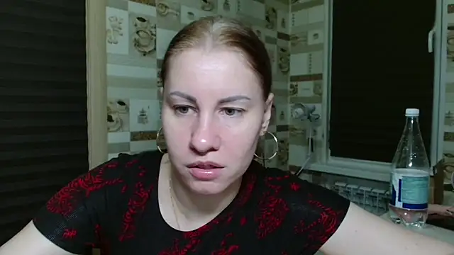 Snapshot of TherestlessKitty chatting on 06.17.26 TherestlessKitty online show from 06.17.26