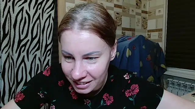 Snapshot of TherestlessKitty chatting on 07.27.26 TherestlessKitty online show from 07.27.26