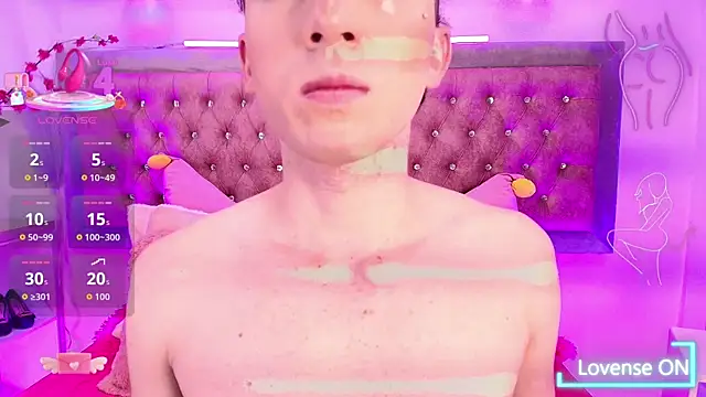 Tayzon Foxxx online show from 10.04.25