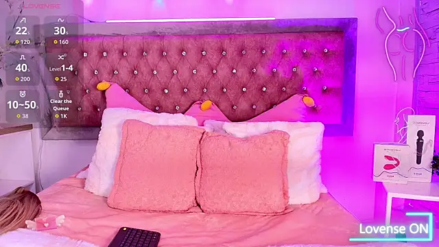 Tayzon Foxxx online show from 10.23.25