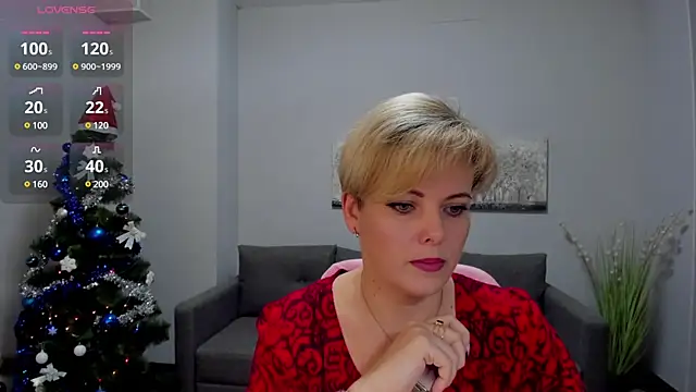 Julia Wilsone online show from 12.26.24