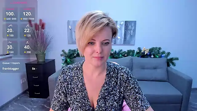 Julia Wilsone online show from 01.05.25