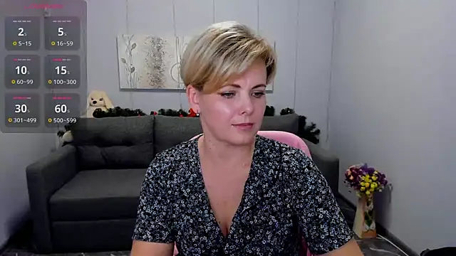 Julia Wilsone online show from 01.08.25