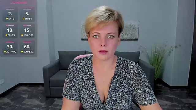 Julia Wilsone online show from 01.14.25