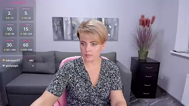 Julia Wilsone online show from 02.01.25