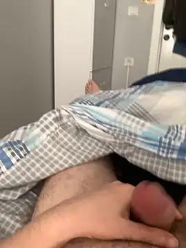 Erenn34 online show from 04.12.26