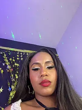 Snapshot of AlisonHoot69 chatting on 11.11.25 AlisonHoot69 online show from 11.11.25