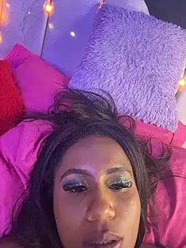 Snapshot of AlisonHoot69 chatting on 11.18.25 AlisonHoot69 online show from 11.18.25