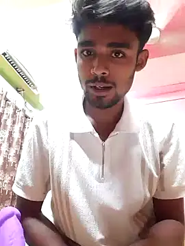 Snapshot of indianKrish2 chatting on 10.27.25 indianKrish2 online show from 10.27.25