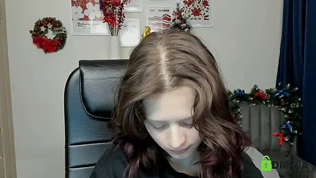 Snapshot of Alina_Mills chatting on 01.08.26 Alina Mills online show from 01.08.26