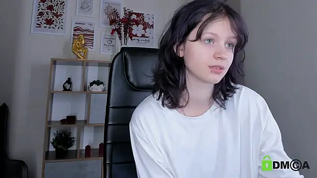 Snapshot of Alina_Mills chatting on 08.02.26 Alina Mills online show from 08.02.26