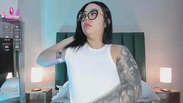 juicy led  online show from 02.27.26