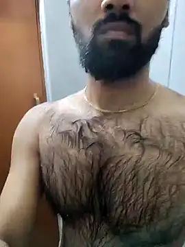 Snapshot of hairy_gun chatting on 01.05.25 hairy gun online show from 01.05.25