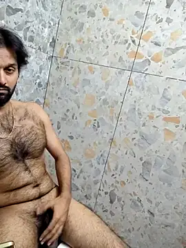 Snapshot of hairy_gun chatting on 03.15.25 hairy gun online show from 03.15.25