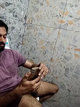 Snapshot of hairy_gun chatting on 03.17.25 hairy gun online show from 03.17.25