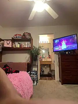 thatonelightskinn online show from 12.11.24