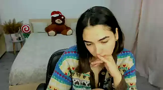 Alexa Dolly12 online show from 12.18.24