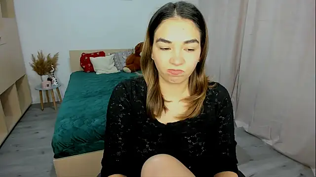 Alexa Dolly12 online show from 12.05.25