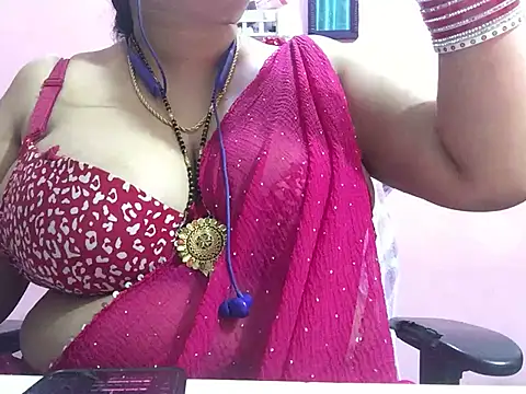 Snapshot of Desi_bhabhiii chatting on 12.21.24 Desi bhabhiii online show from 12.21.24