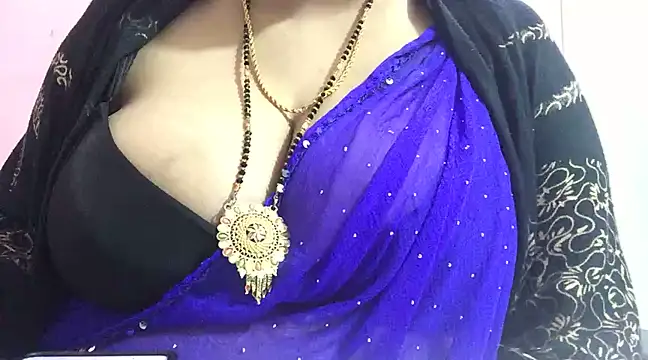 Snapshot of Desi_bhabhiii chatting on 01.04.25 Desi bhabhiii online show from 01.04.25