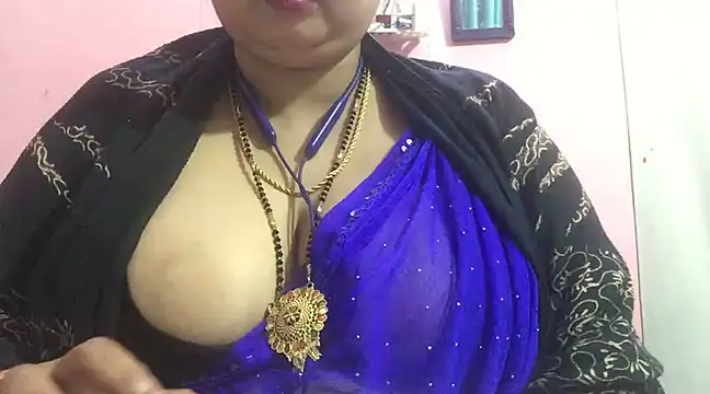 Snapshot of Desi_bhabhiii chatting on 01.07.25 Desi bhabhiii online show from 01.07.25