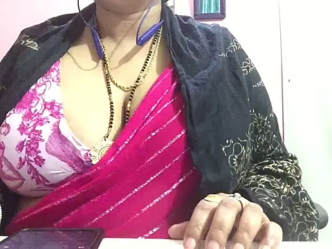 Snapshot of Desi_bhabhiii chatting on 01.09.25 Desi bhabhiii online show from 01.09.25