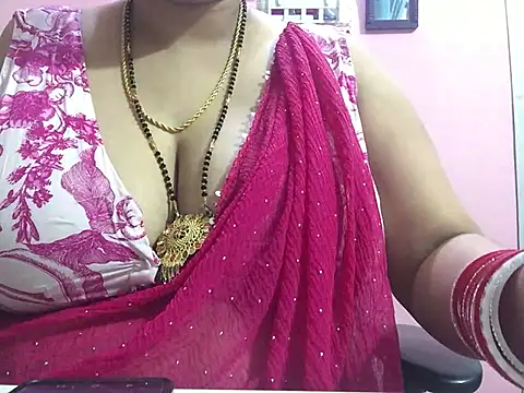 Snapshot of Desi_bhabhiii chatting on 01.15.25 Desi bhabhiii online show from 01.15.25